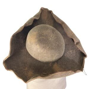 Disney Pirates of the Caribbean Dead Men Tell No Tales Swashbuckler Costume Hat